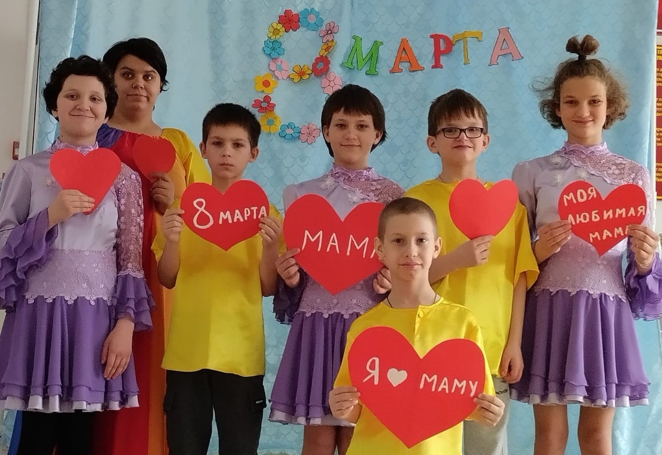 Социально значимое мероприятие "От солнышка - тепло, от мамочки - добро"